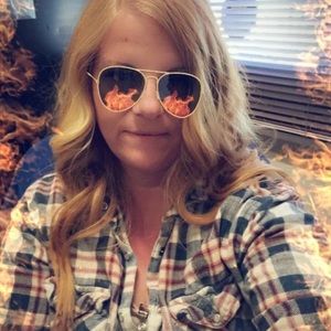 Meet your Posher, Dejae